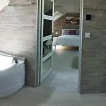 Champenois לינה וארוחת בוקר 4*