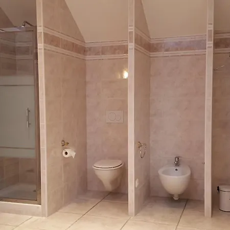 Oda ve Kahvaltı Champenois 4*